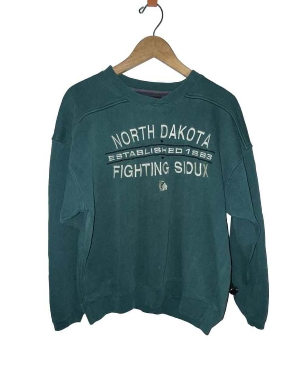Vintage Starter North Dakota Fighting Sioux Established 1883 Green Crewneck Swea
